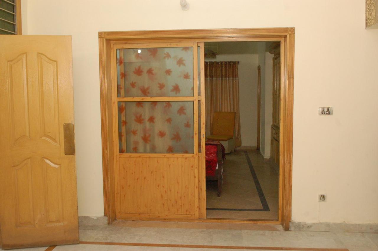 Khyber Inn Islamabad Exterior foto